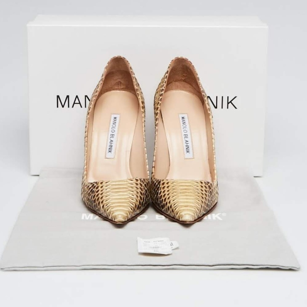 Manolo Blahnik Pumps